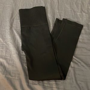 TLA by Morgan Stewart Black High Rise Ribbed Leggings